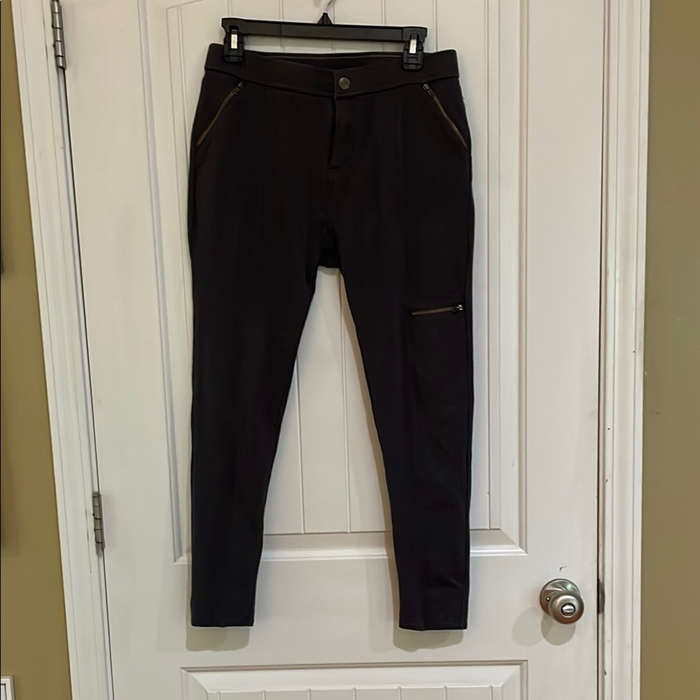 Matilda Jane gray skinny pants with zippers size large